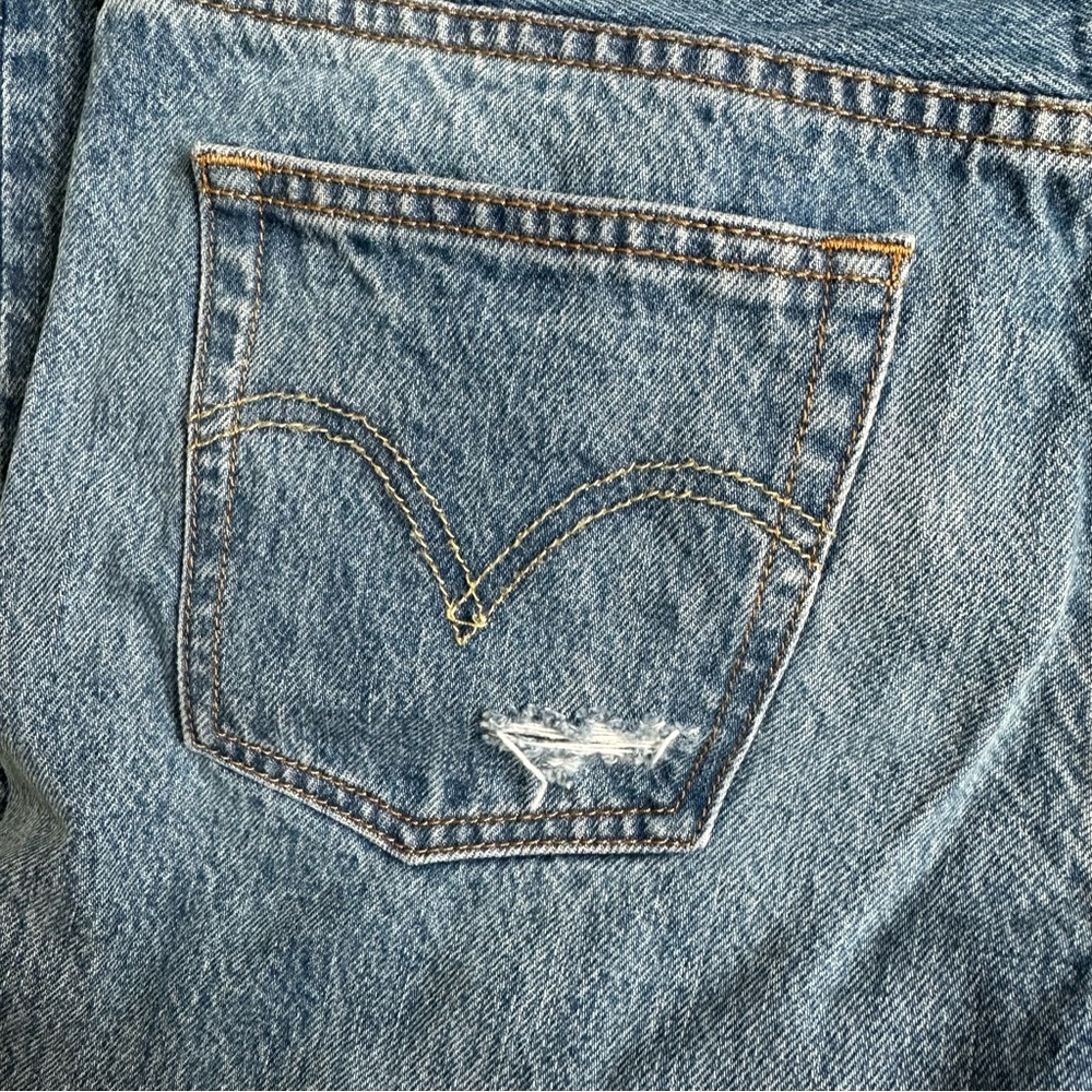 Anthropologie x Levi’s 501 Floral Embroidered Distressed Cropped Taper 27 - Picture 11 of 16